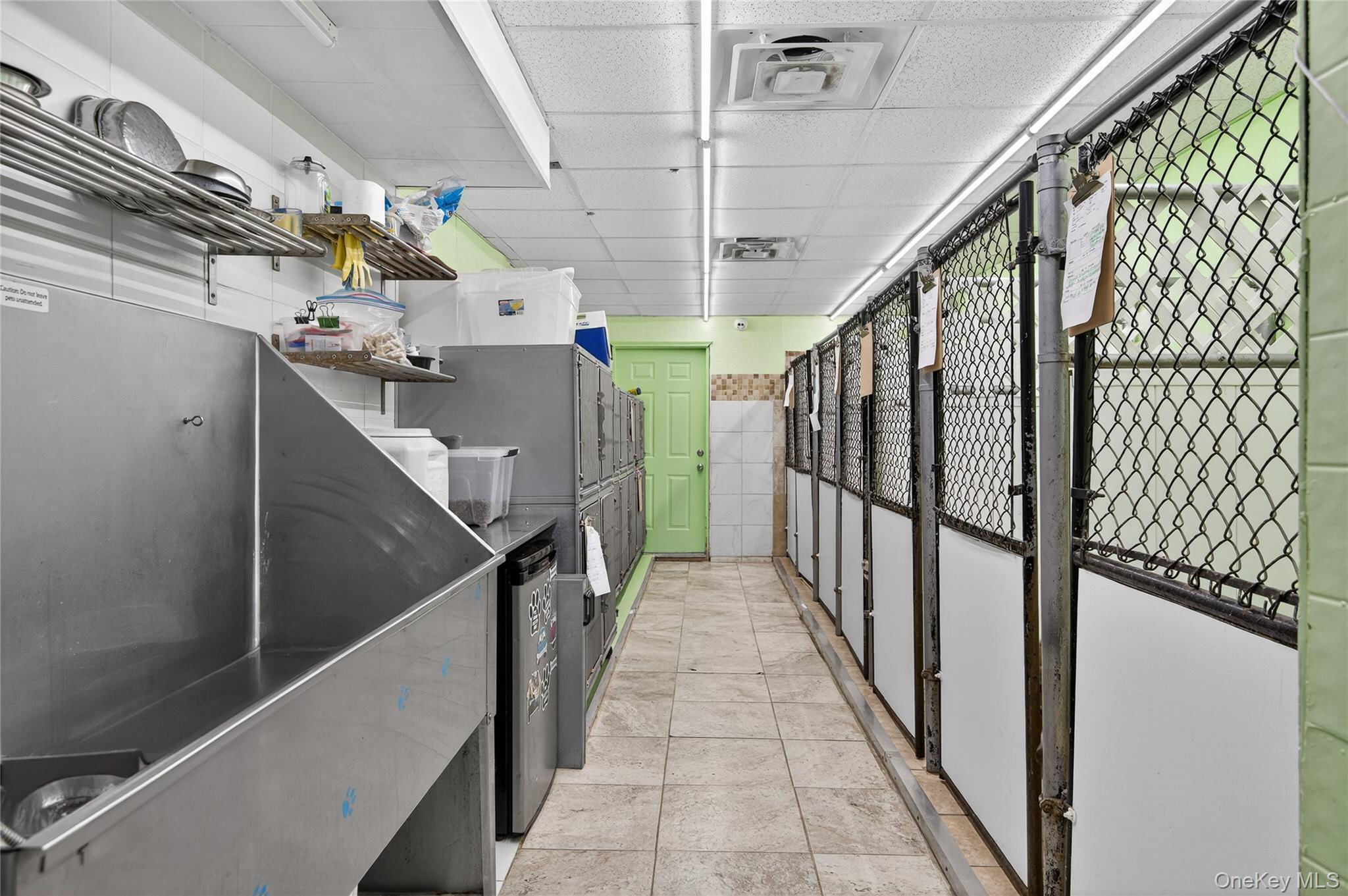 #14 photo, 1 Covert Avenue, ナッソー郡 Floral Park , NY 11001