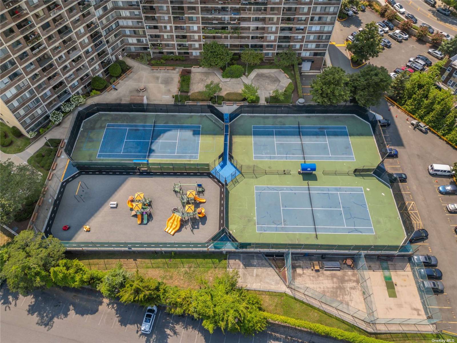 #13 photo, 1 Bay Club Dr, クイーンズ区 Bayside , NY 11360