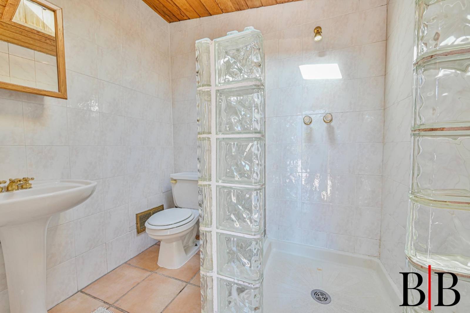 #17 photo, 2445 East 65 Street, Mill Basin , NY 11234