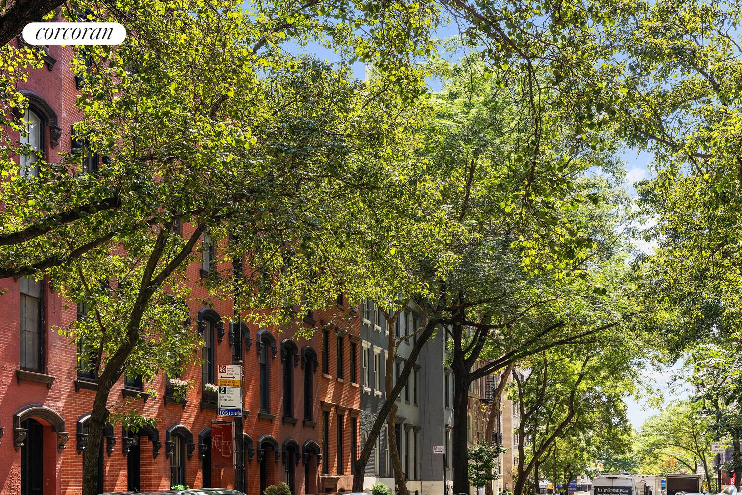 #14 photo, 130 E 18TH Street, マンハッタン Gramercy Park , NY 10003