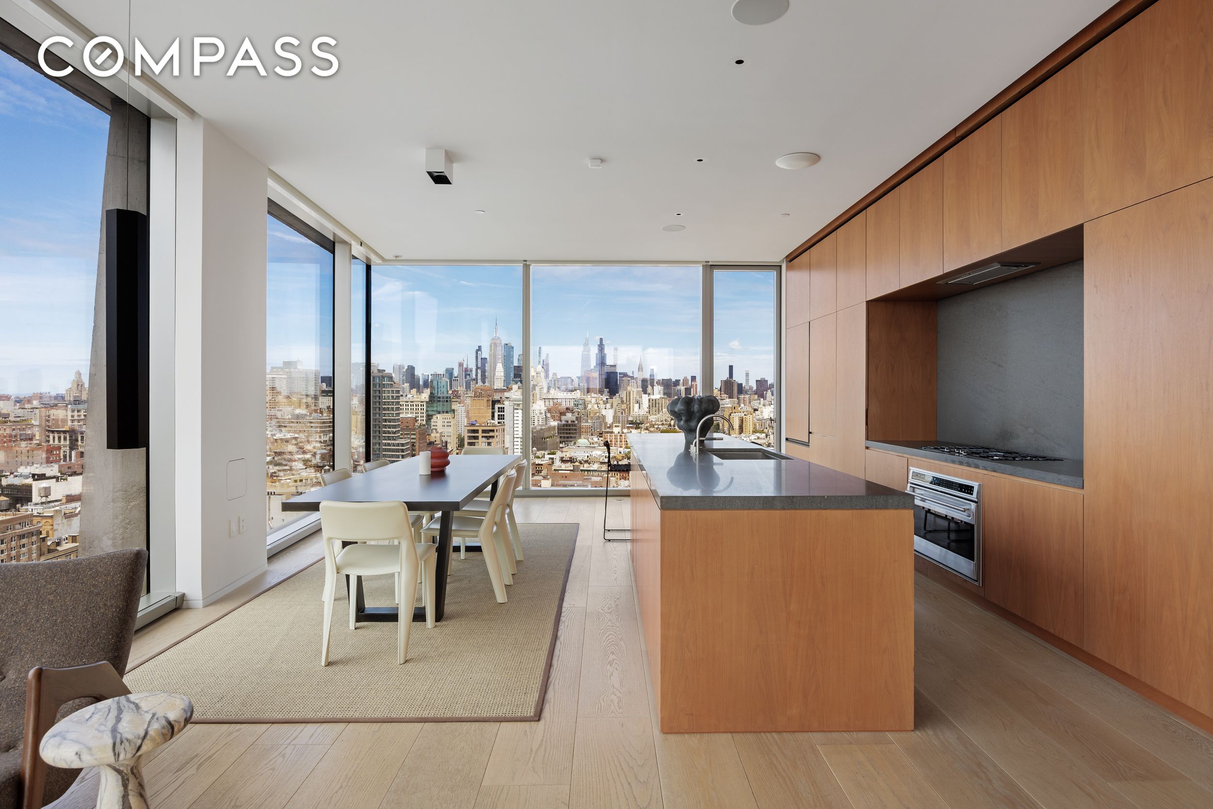 #9 photo, 215 Chrystie Street, マンハッタン Lower East Side , NY 10002