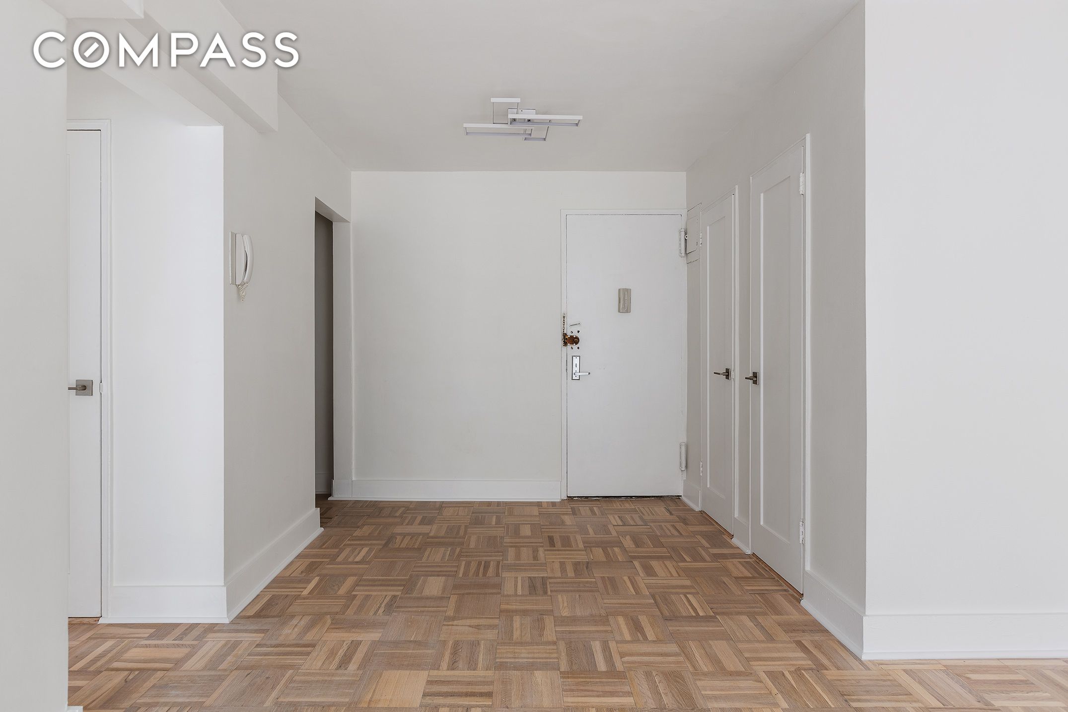 #7 photo, 335 E 51st Street, Midtown East , NY 10022