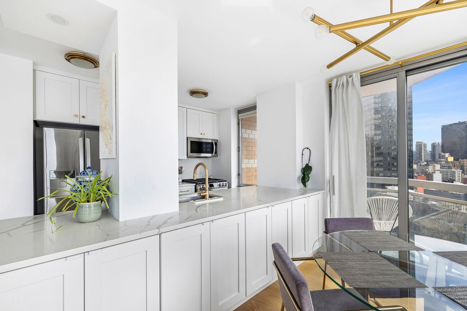 #5 photo, 500 W 43RD Street, マンハッタン Hells Kitchen , NY 10036