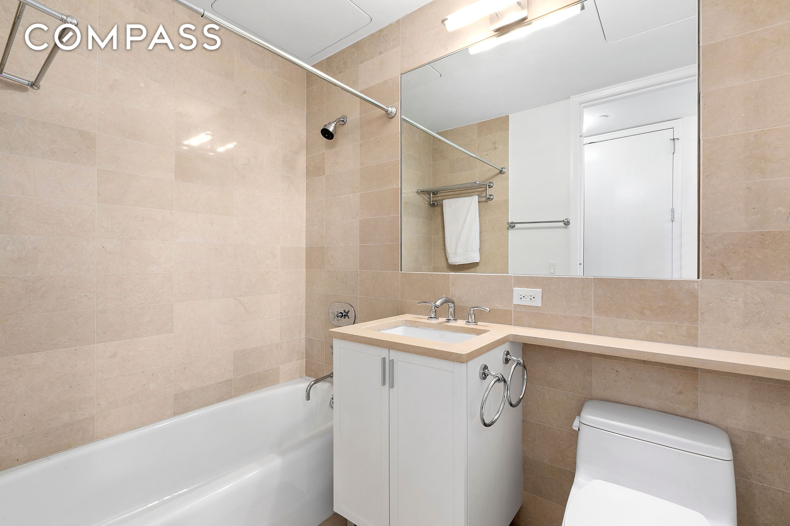 #10 photo, New York City, マンハッタン Upper West Side , NY 10019