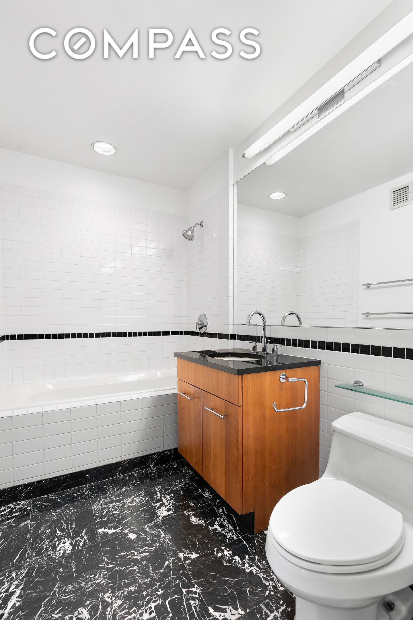 #8 photo, 11 E 29th Street, マンハッタン NoMad , NY 10016