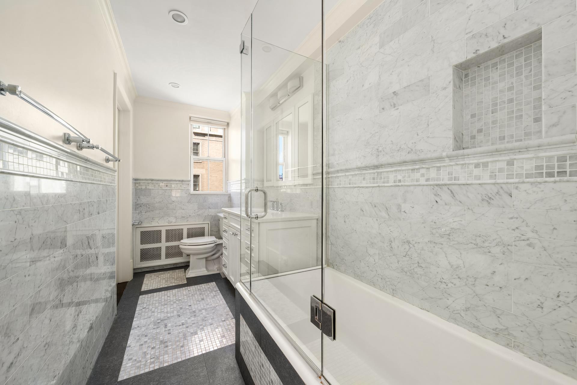 #8 photo, 136 E 64TH Street, マンハッタン Lenox Hill , NY 10065