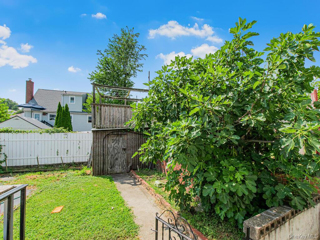 #17 photo, 55 AKA 57 Mansion Avenue, Yonkers , NY 10704