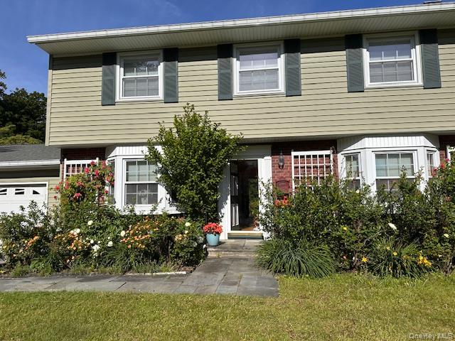 #2 photo, 9 Beadart Place, Hyde Park , NY 12538