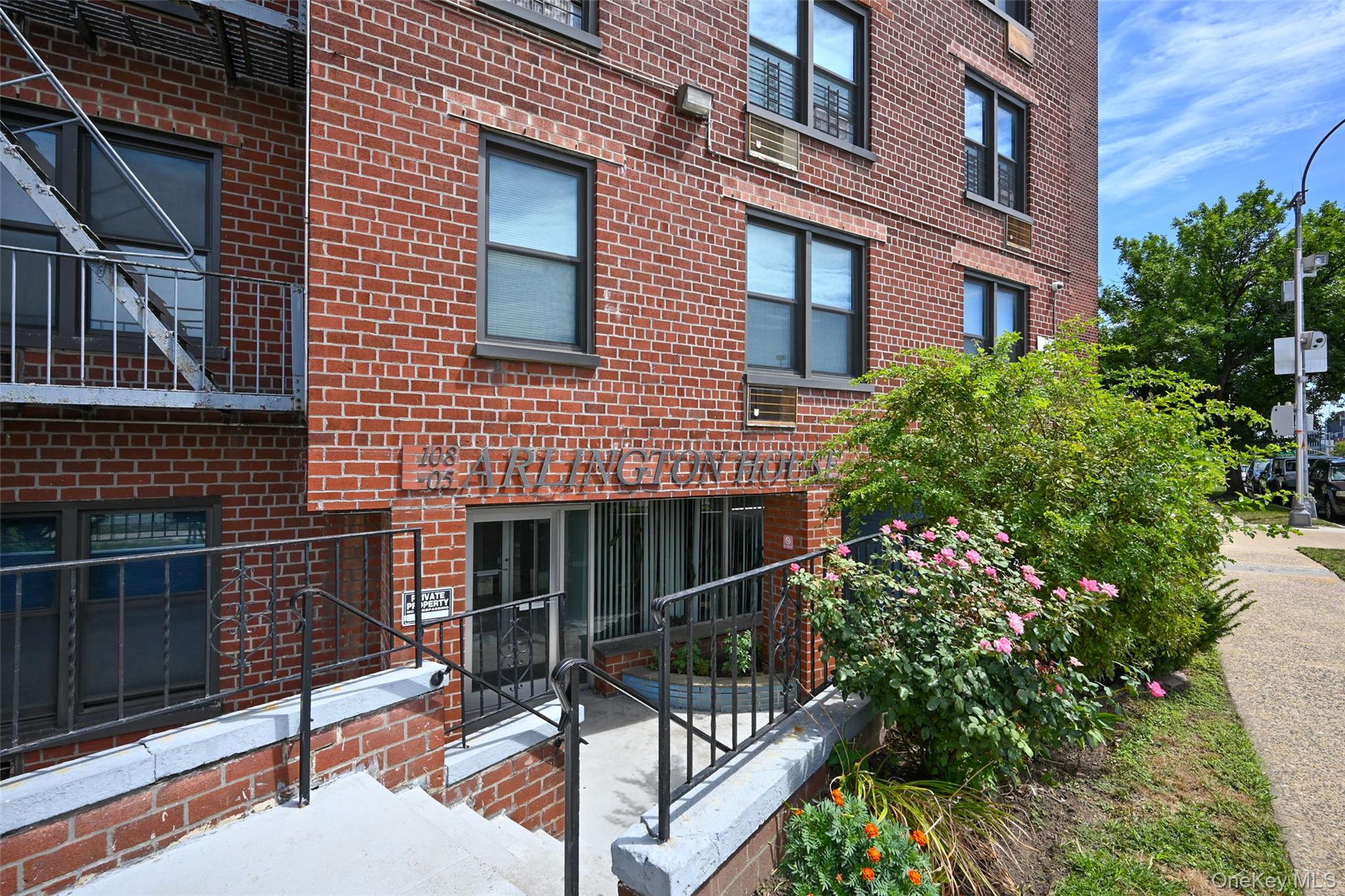 #8 photo, 108-05 Astoria Boulevard, クイーンズ区 Astoria , NY 11369