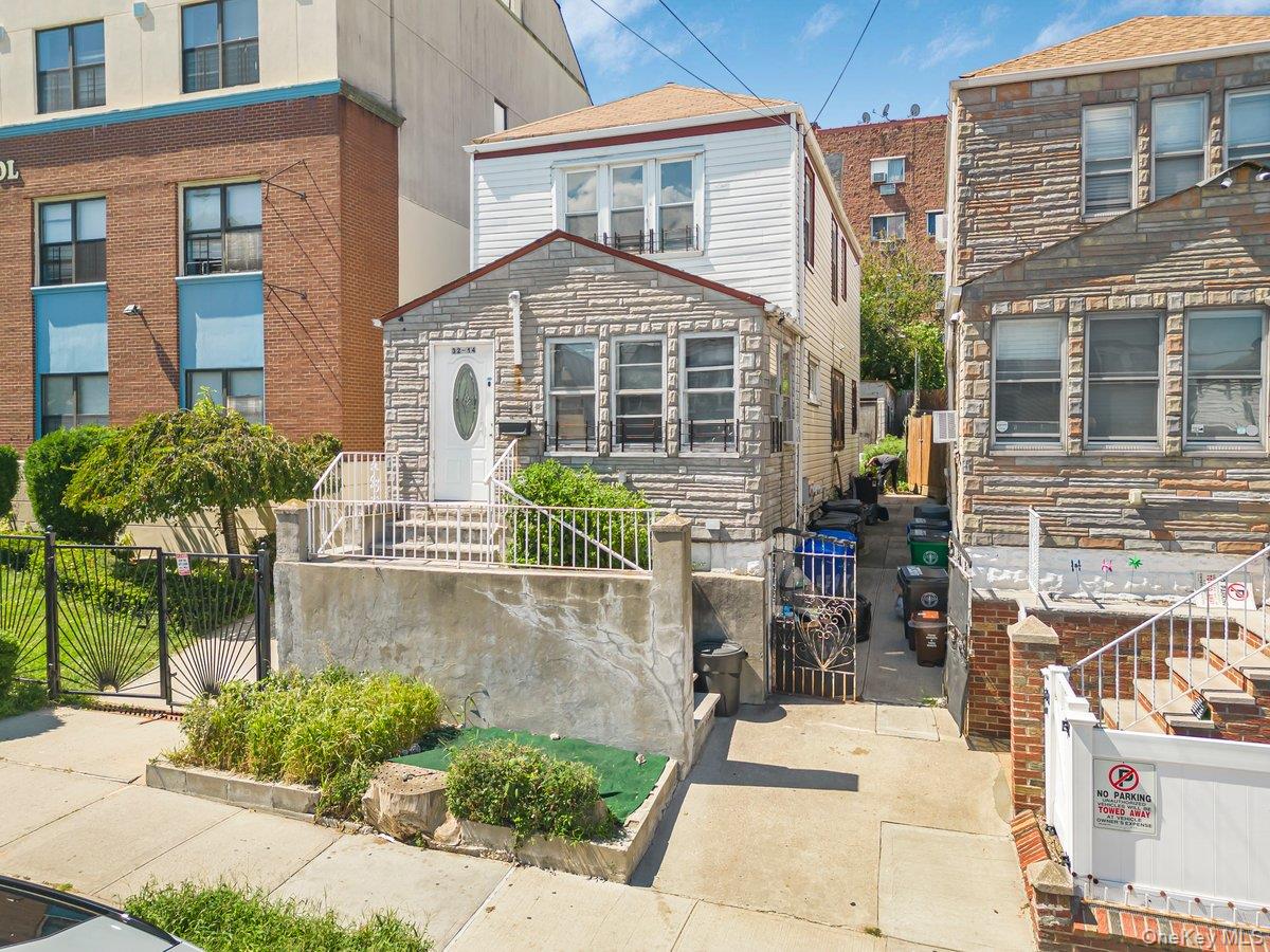 #16 photo, 3214 108th Street, クイーンズ区 East Elmhurst , NY 11369