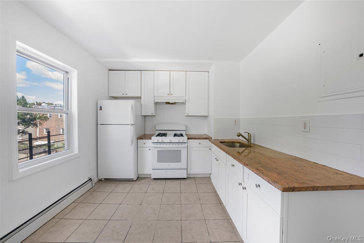 #2 photo, 3214 108th Street, クイーンズ区 East Elmhurst , NY 11369