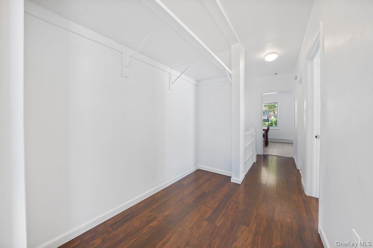 #5 photo, 3214 108th Street, クイーンズ区 East Elmhurst , NY 11369