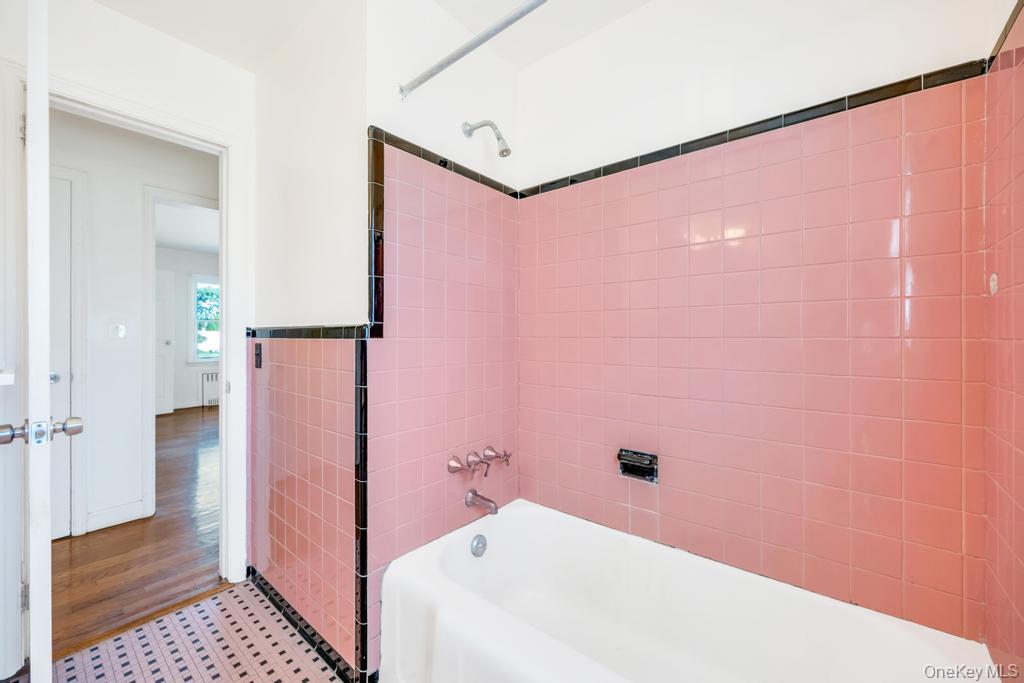 #12 photo, 31 James Street, ナッソー郡 Hicksville , NY 11801