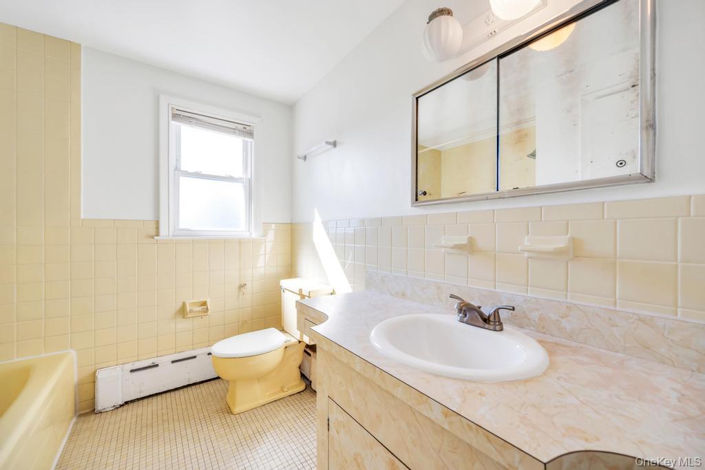 #13 photo, 31 James Street, ナッソー郡 Hicksville , NY 11801