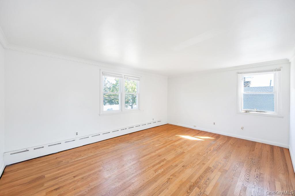 #8 photo, 31 James Street, ナッソー郡 Hicksville , NY 11801