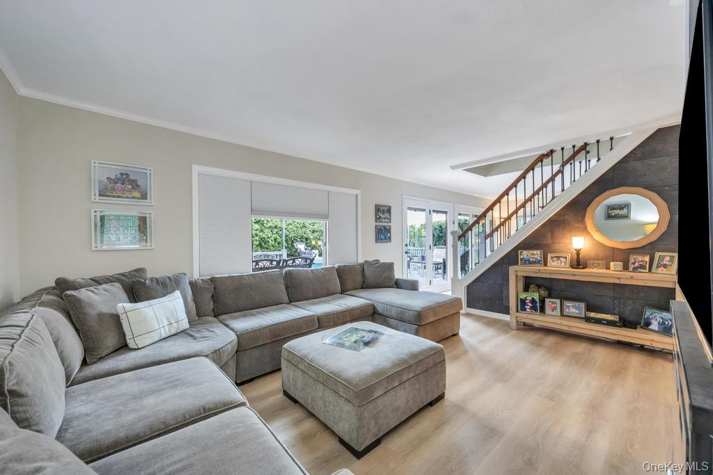 #14 photo, 243 Elm Drive, 长岛 Levittown , NY 11756