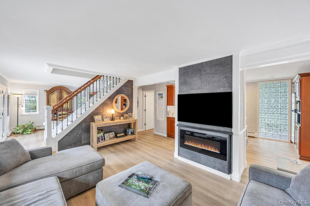 #16 photo, 243 Elm Drive, 长岛 Levittown , NY 11756