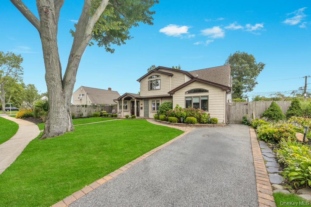 #2 photo, 243 Elm Drive, 长岛 Levittown , NY 11756