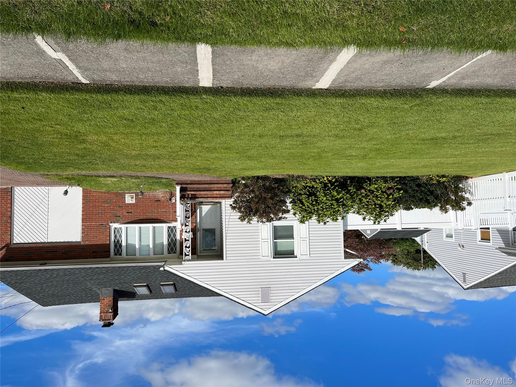 #1 photo, 35 Laurel Court, 长岛 Plainview , NY 11803