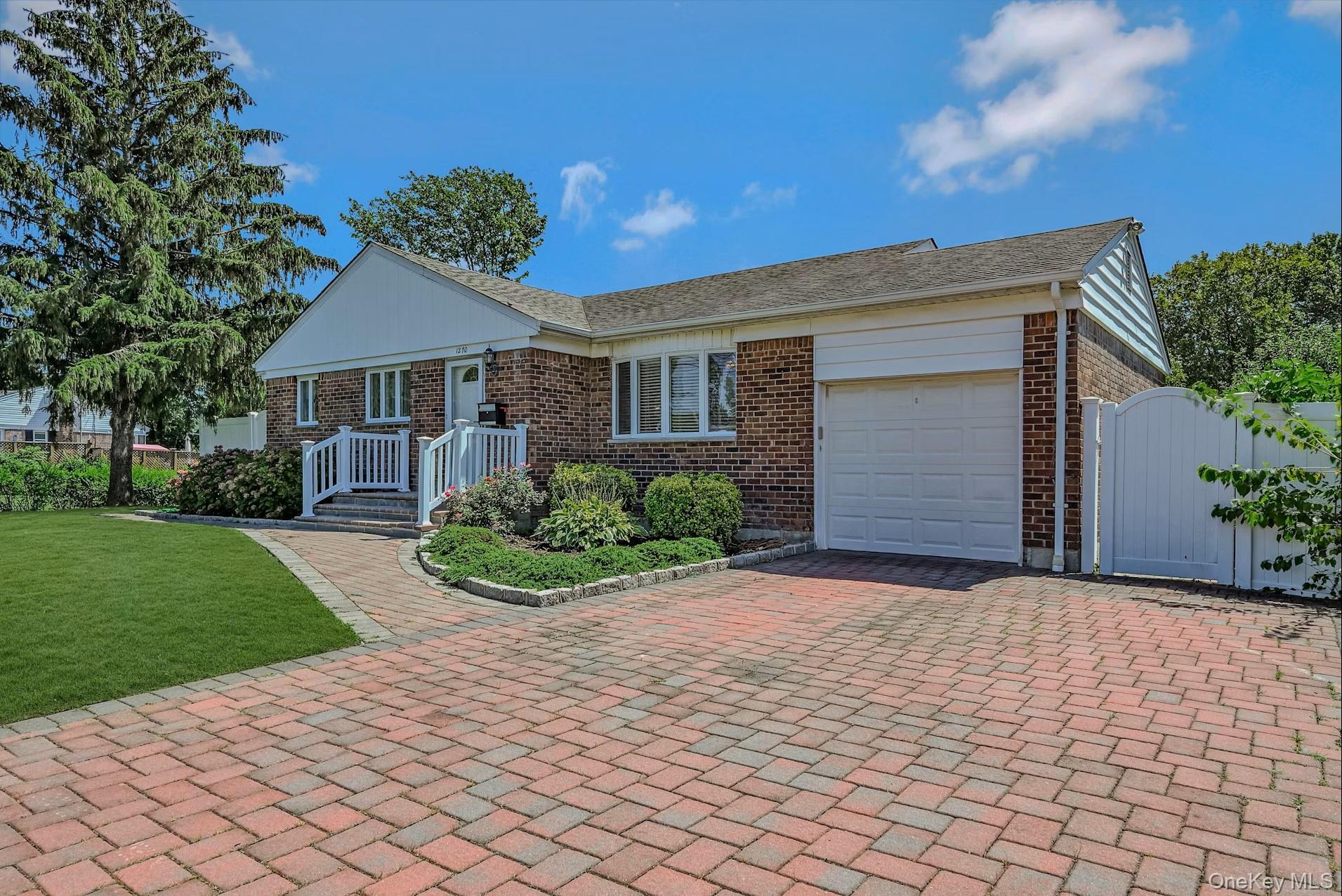 #3 photo, 1270 Pulaski Road, サフォーク郡 East Northport , NY 11731