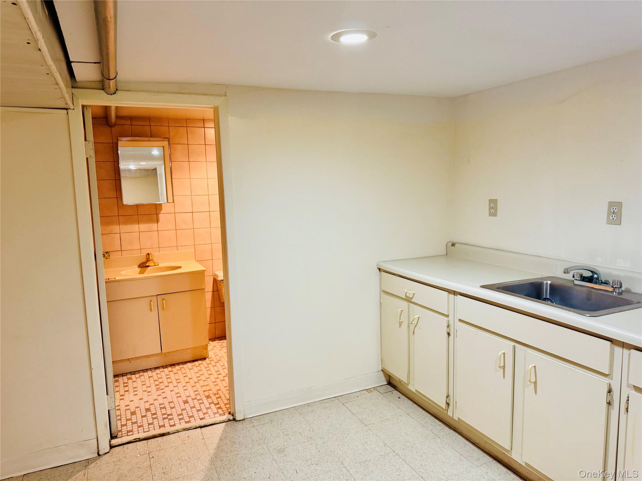 #17 photo, 205-13 Hollis Avenue, クイーンズ区 Hollis , NY 11412