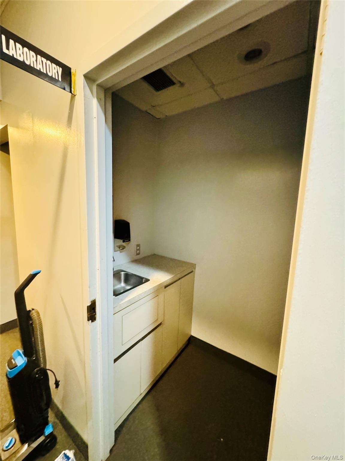 #5 photo, 205-13 Hollis Avenue, クイーンズ区 Hollis , NY 11412