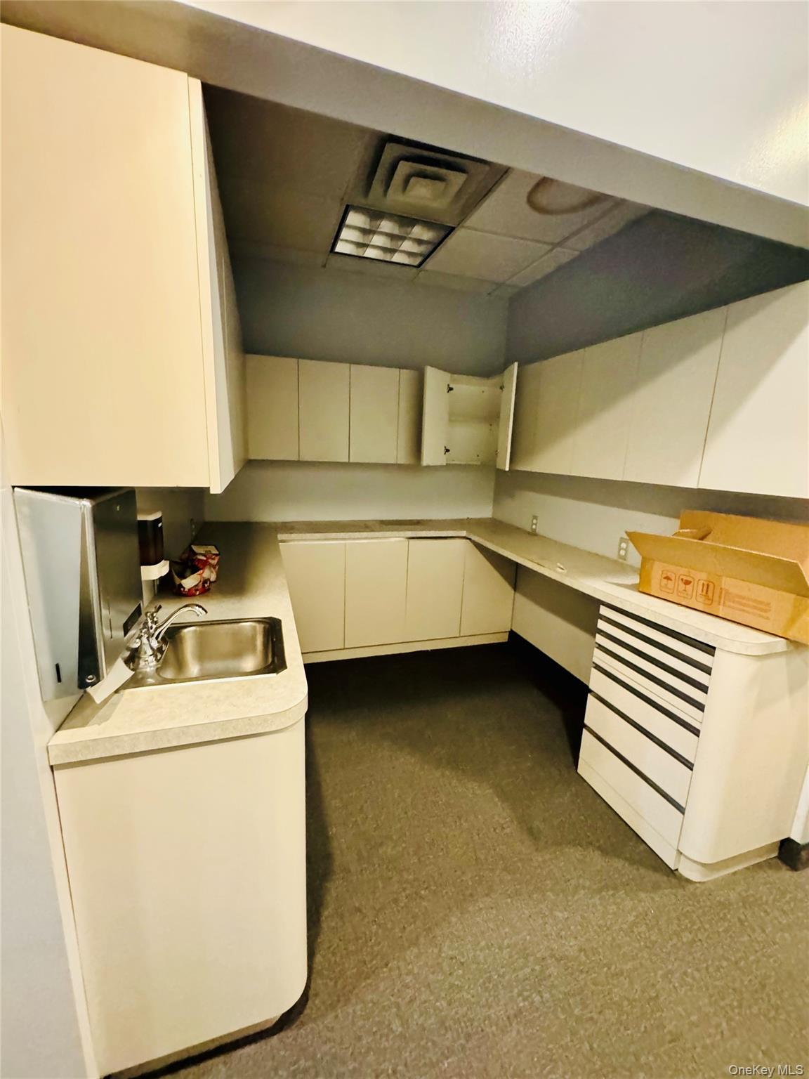 #6 photo, 205-13 Hollis Avenue, クイーンズ区 Hollis , NY 11412