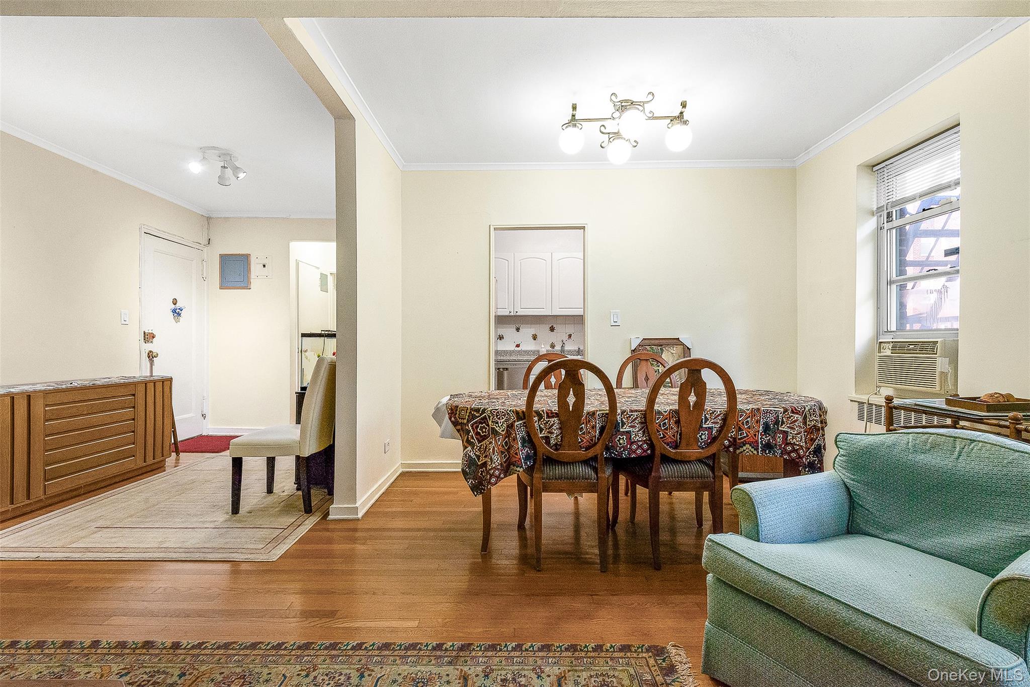 #11 photo, 67-66 108th Street, クイーンズ区 Forest Hills , NY 11375