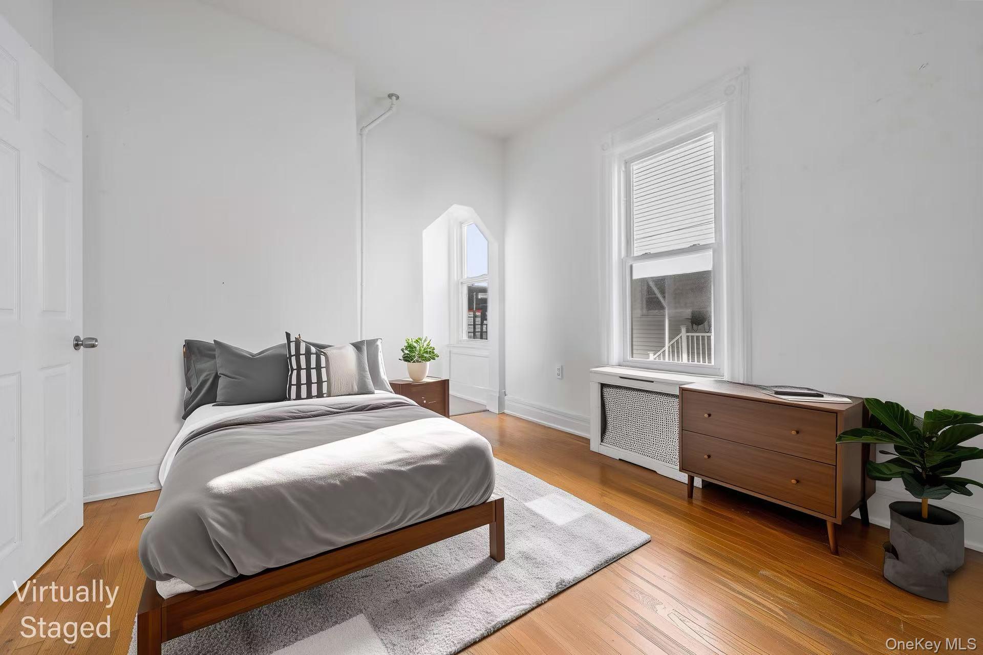 #13 photo, 826 E 216 Street, ブロンクス区 Bronx , NY 10467