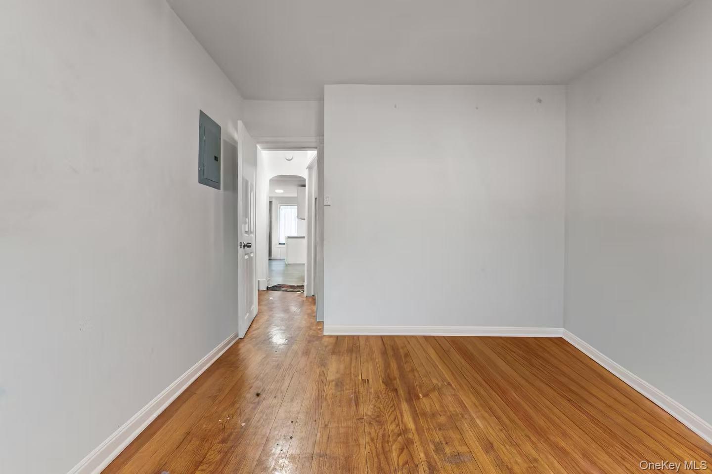 #18 photo, 826 E 216 Street, ブロンクス区 Bronx , NY 10467