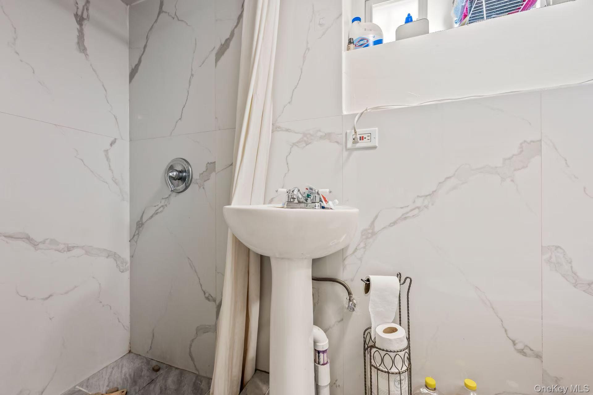 #19 photo, 826 E 216 Street, ブロンクス区 Bronx , NY 10467