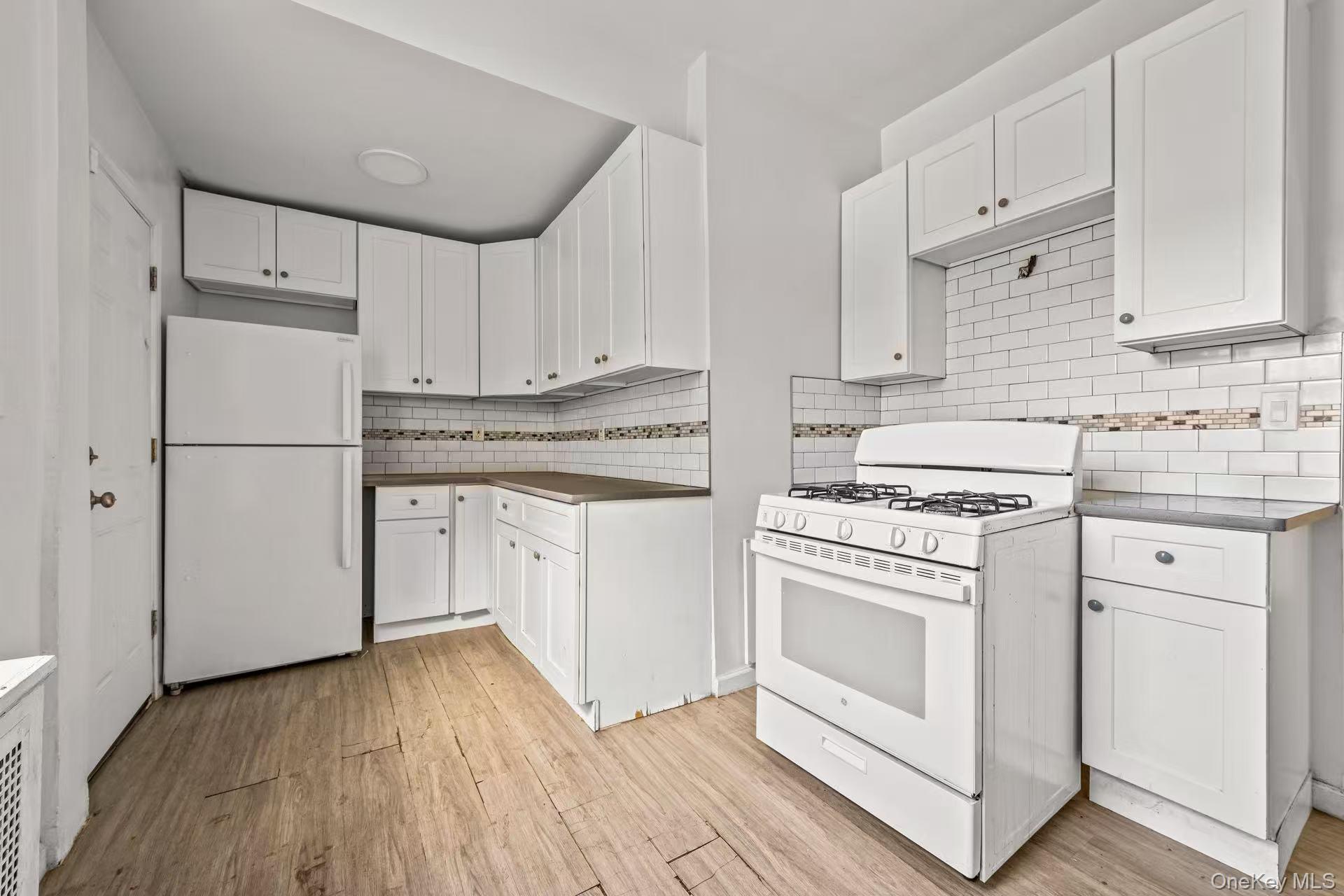 #5 photo, 826 E 216 Street, ブロンクス区 Bronx , NY 10467