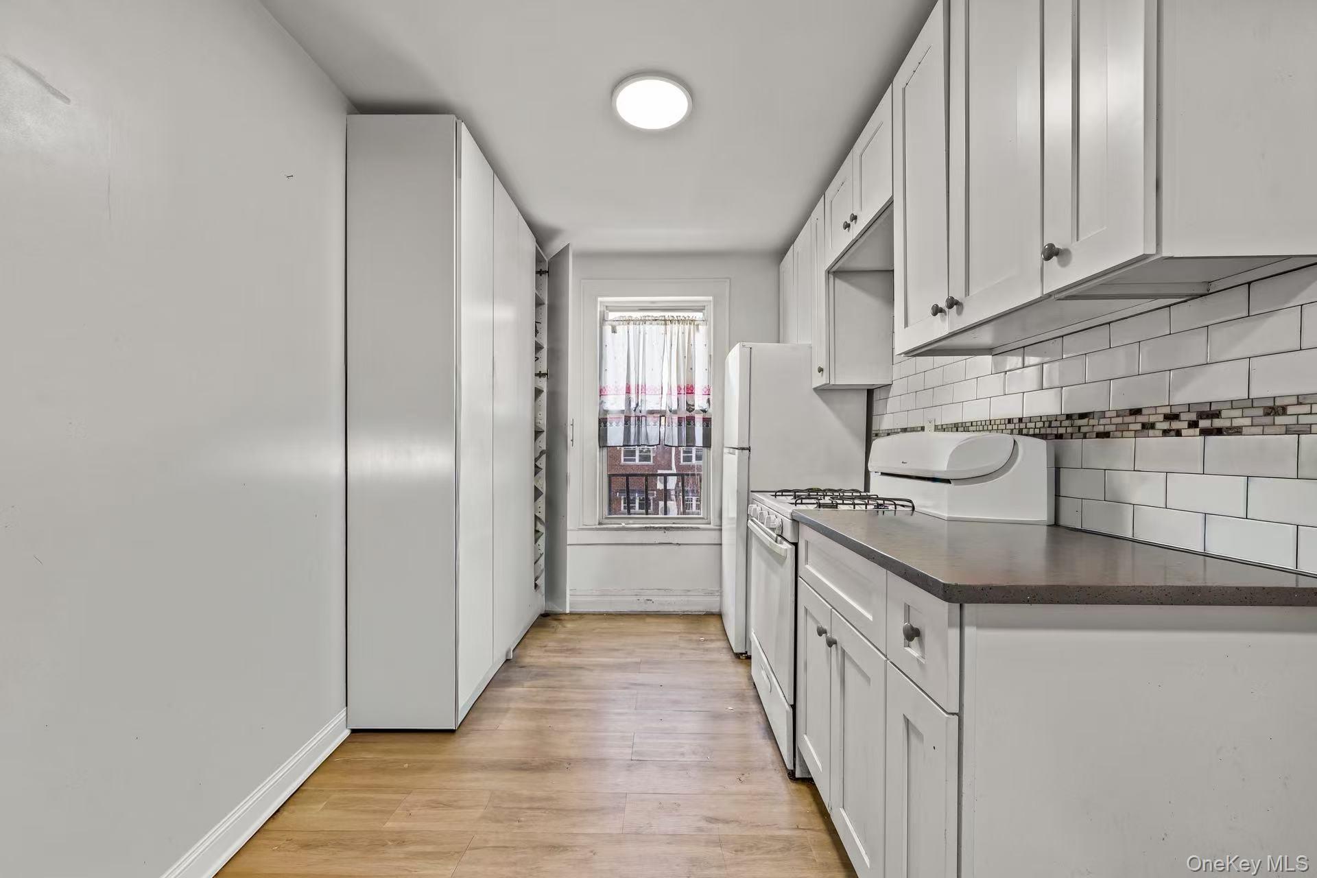 #6 photo, 826 E 216 Street, ブロンクス区 Bronx , NY 10467