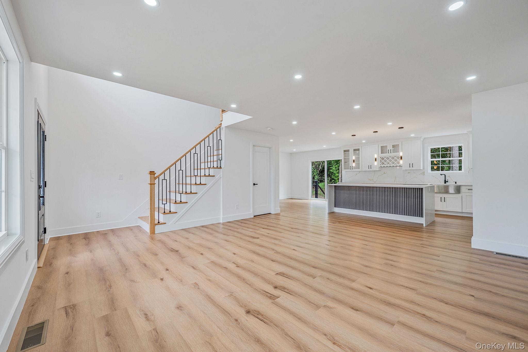 #5 photo, 37 Lakeview Drive, Middle Island , NY 11953