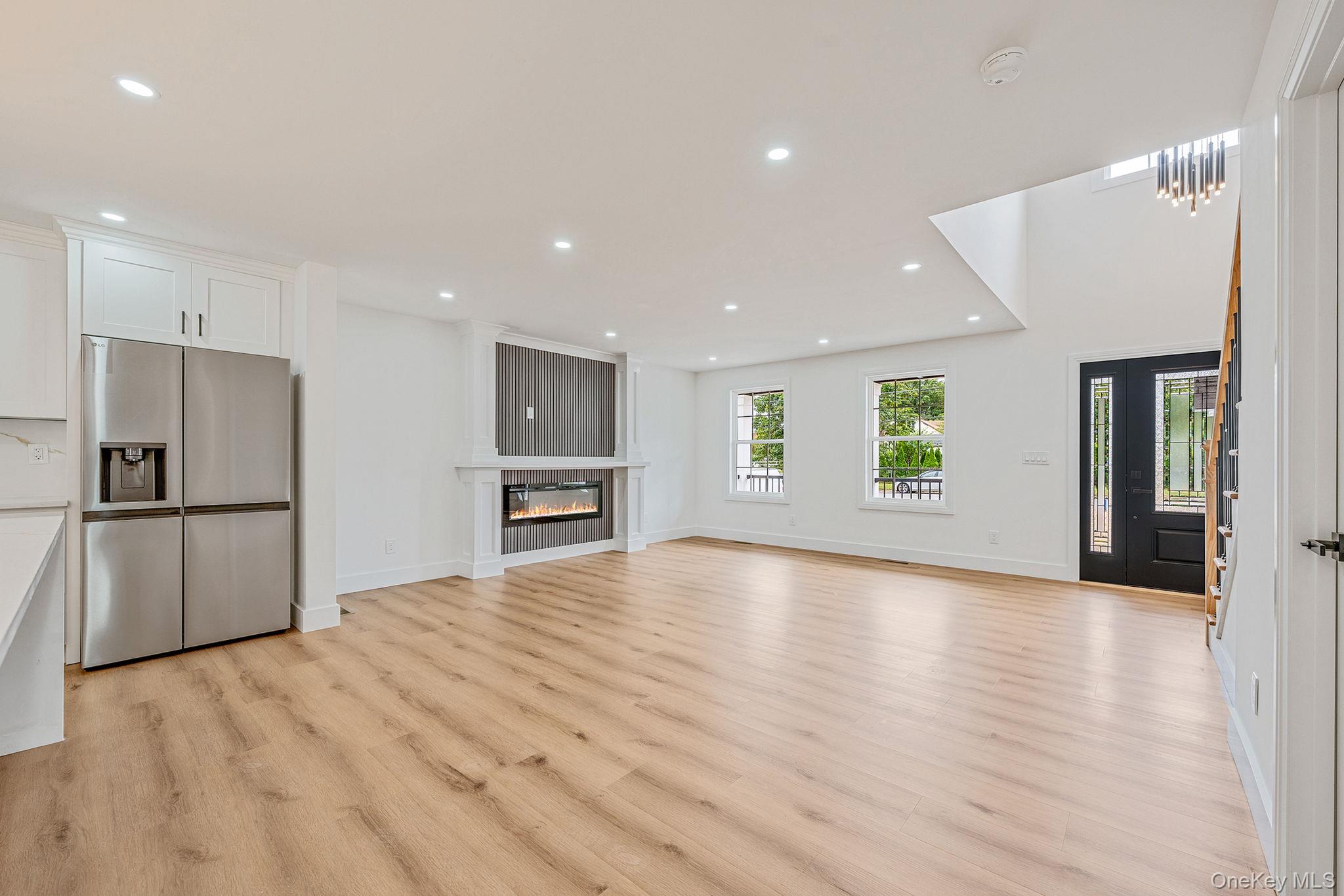 #7 photo, 37 Lakeview Drive, Middle Island , NY 11953