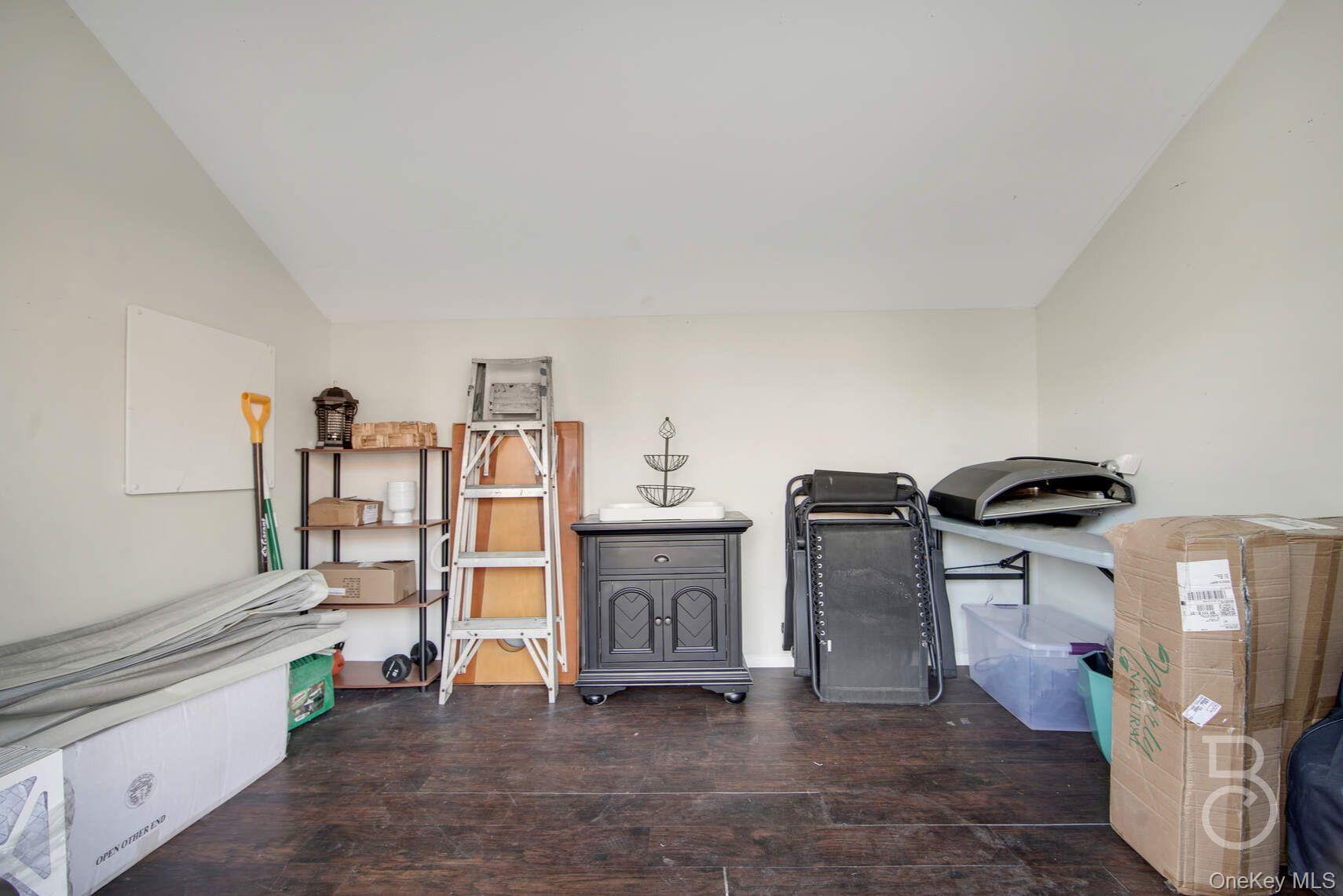 #15 photo, 11-24 31st Avenue, クイーンズ区 Astoria , NY 11106