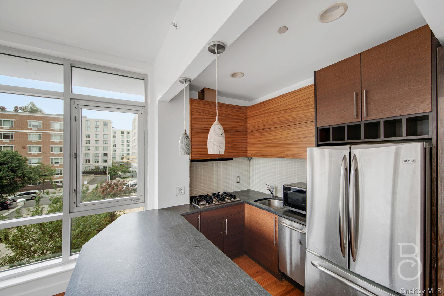 #6 photo, 11-24 31st Avenue, クイーンズ区 Astoria , NY 11106