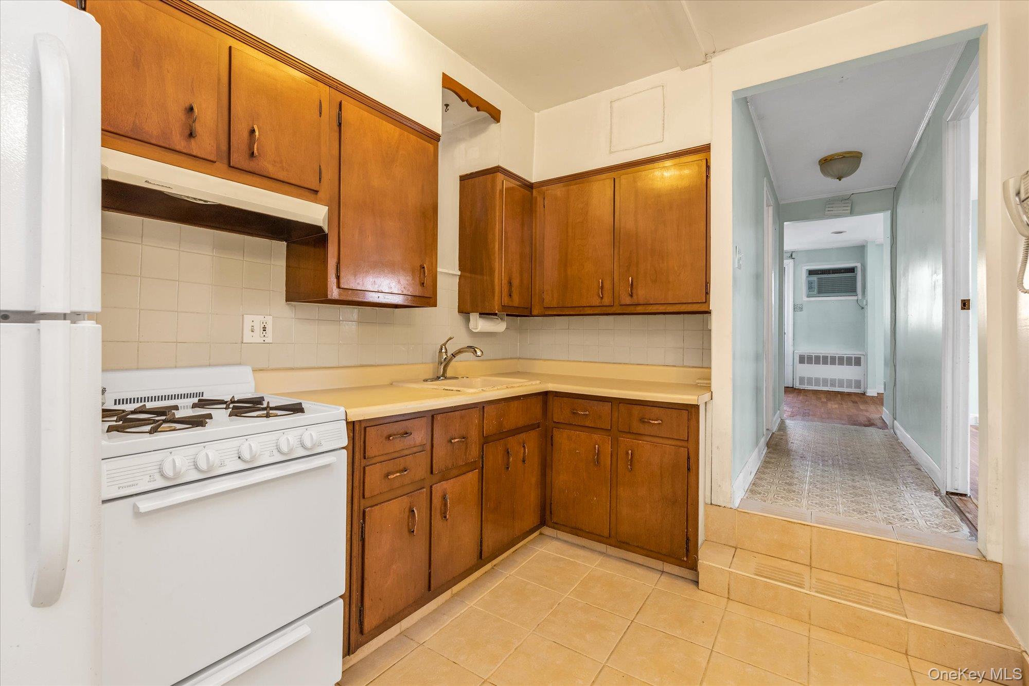 #13 photo, 125-21 5 Ave, クイーンズ区 College Point , NY 11356