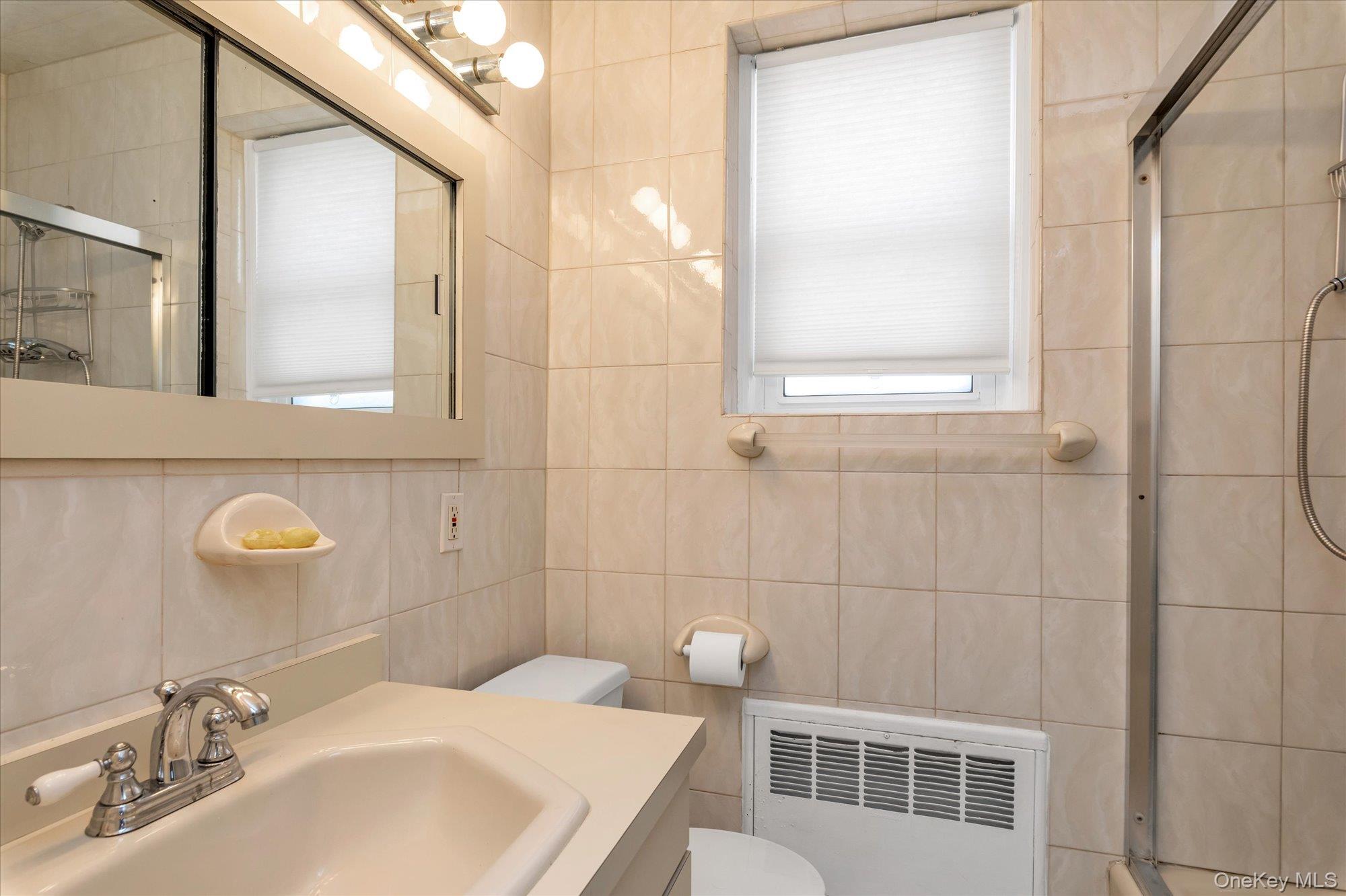 #7 photo, 125-21 5 Ave, クイーンズ区 College Point , NY 11356