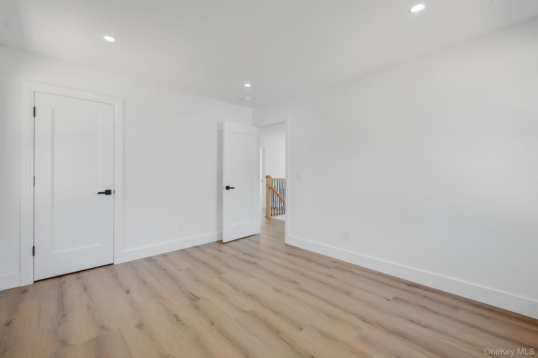 #16 photo, 39 Lakeview Drive, サフォーク郡 Middle Island , NY 11953