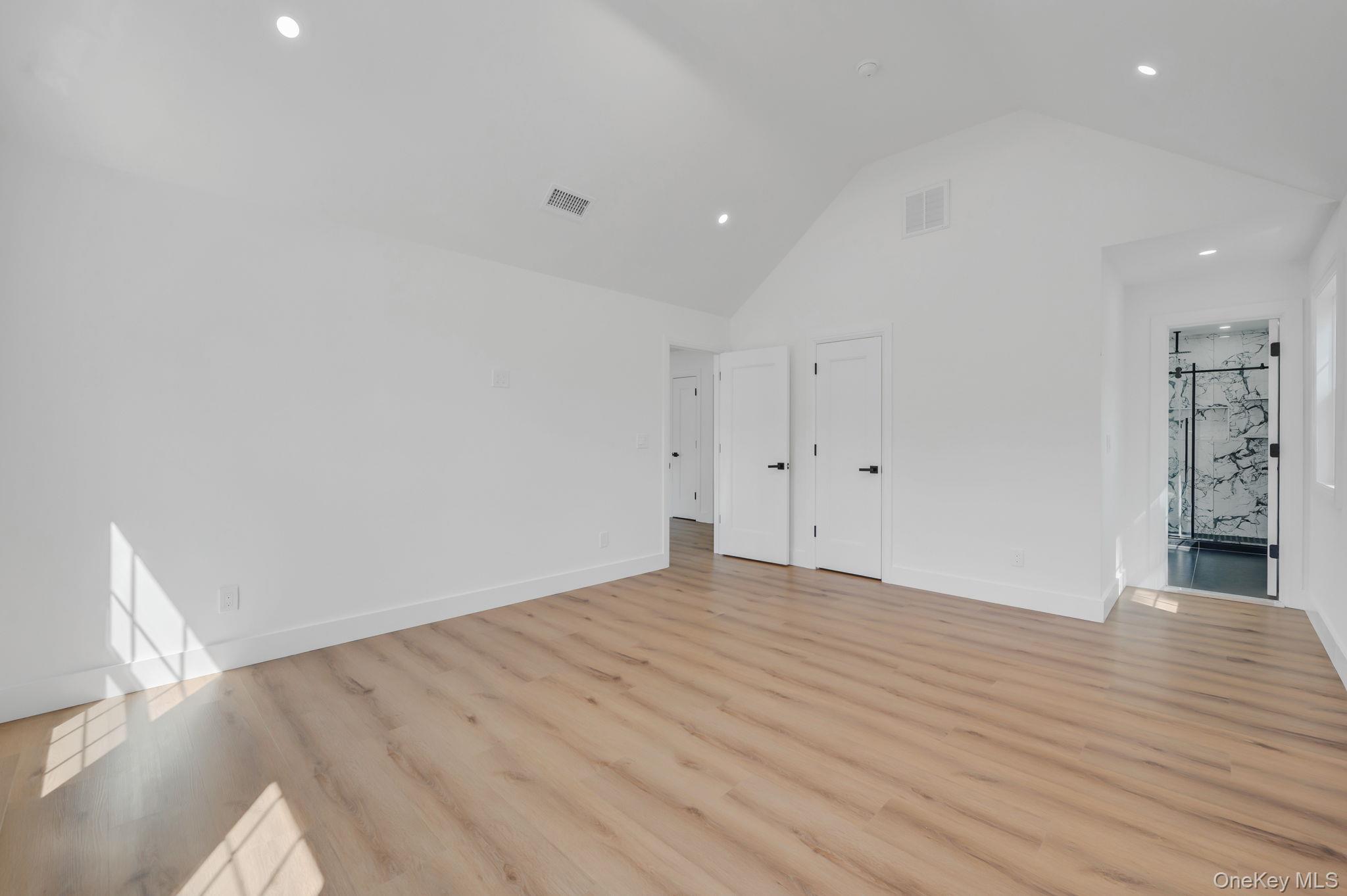 #20 photo, 39 Lakeview Drive, サフォーク郡 Middle Island , NY 11953