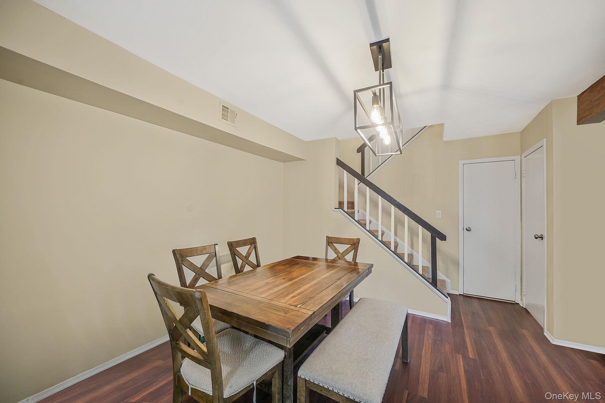 #8 photo, 204 Springmeadow Drive, サフォーク郡 Holbrook , NY 11741