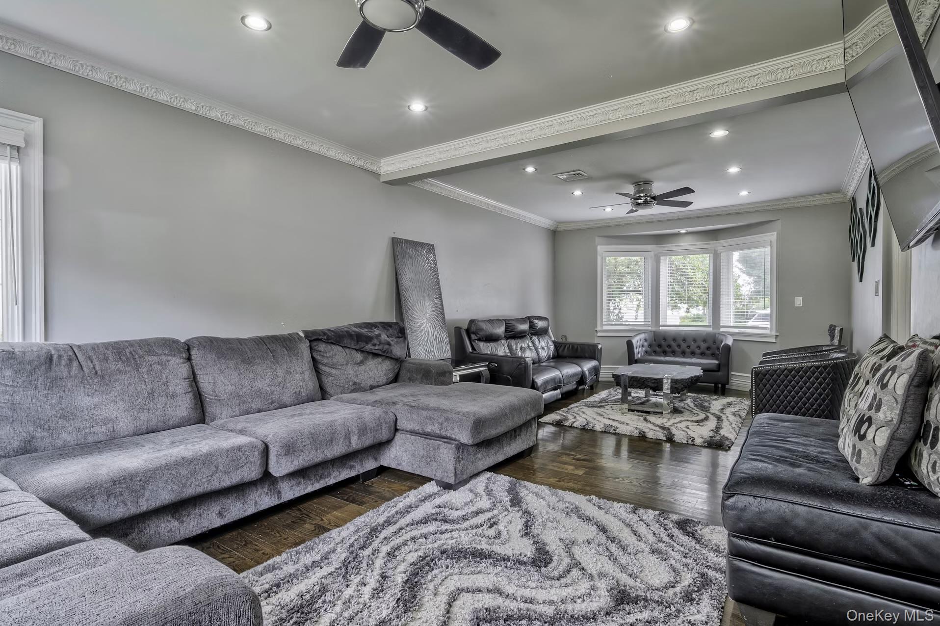 #11 photo, 34 Bobwhite Lane, ナッソー郡 Hicksville , NY 11801