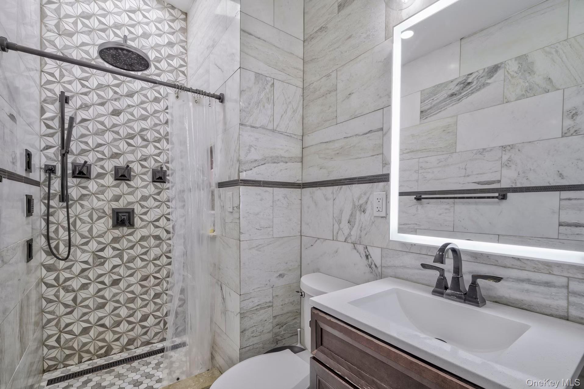 #19 photo, 34 Bobwhite Lane, ナッソー郡 Hicksville , NY 11801