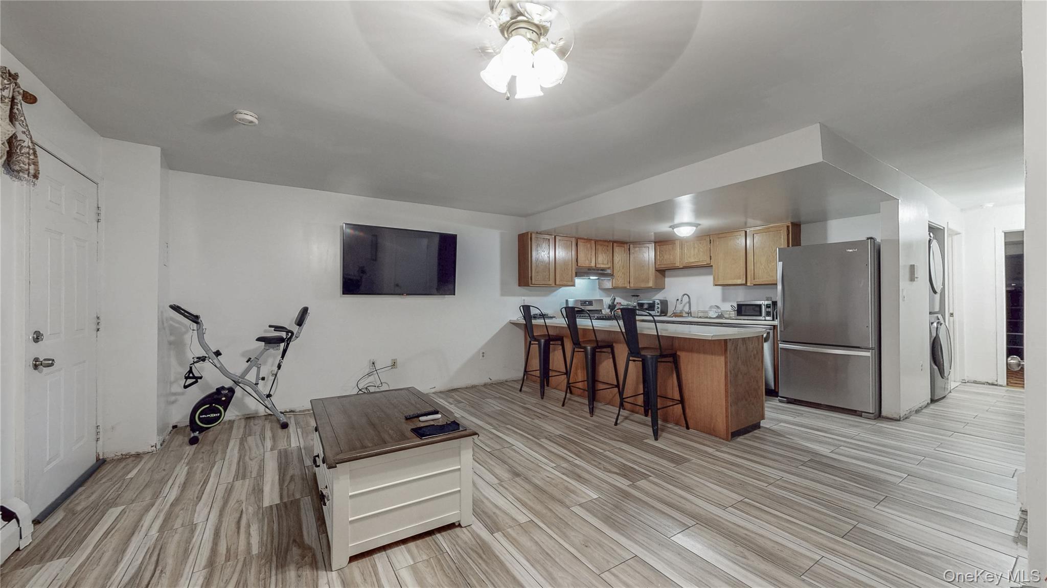 #11 photo, 1398 Fulton Avenue, ブロンクス区 Bronx , NY 10456