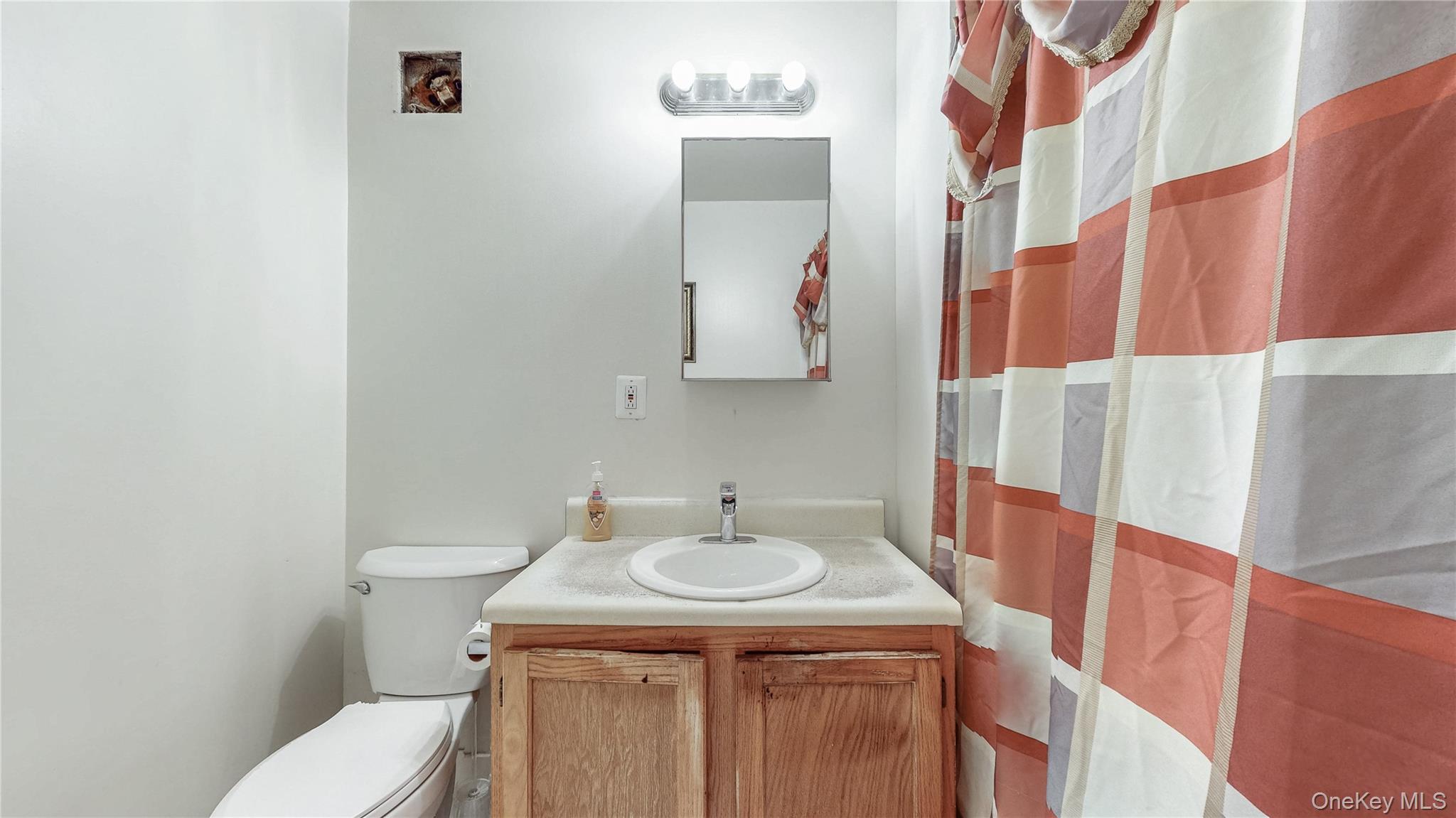 #12 photo, 1398 Fulton Avenue, ブロンクス区 Bronx , NY 10456