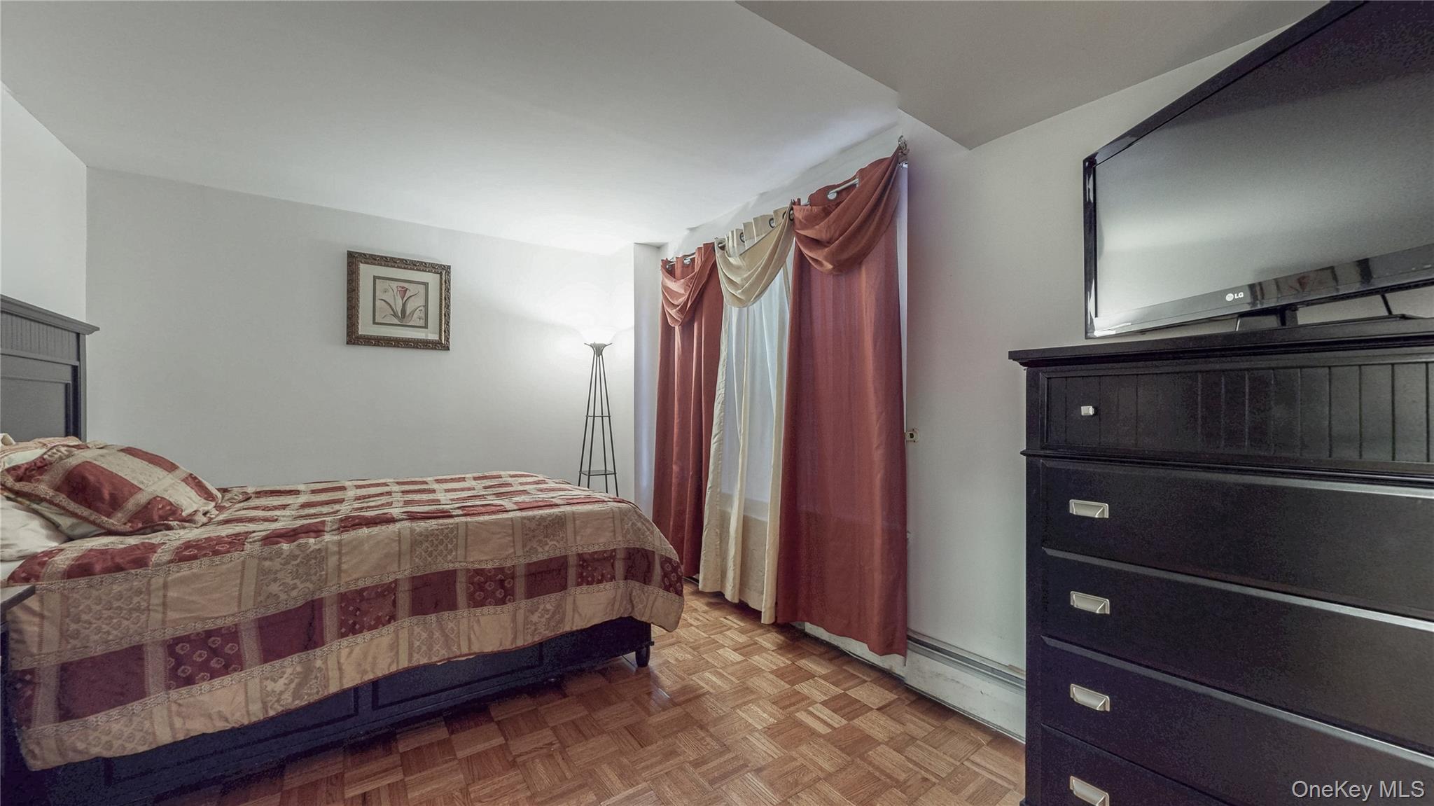 #13 photo, 1398 Fulton Avenue, ブロンクス区 Bronx , NY 10456