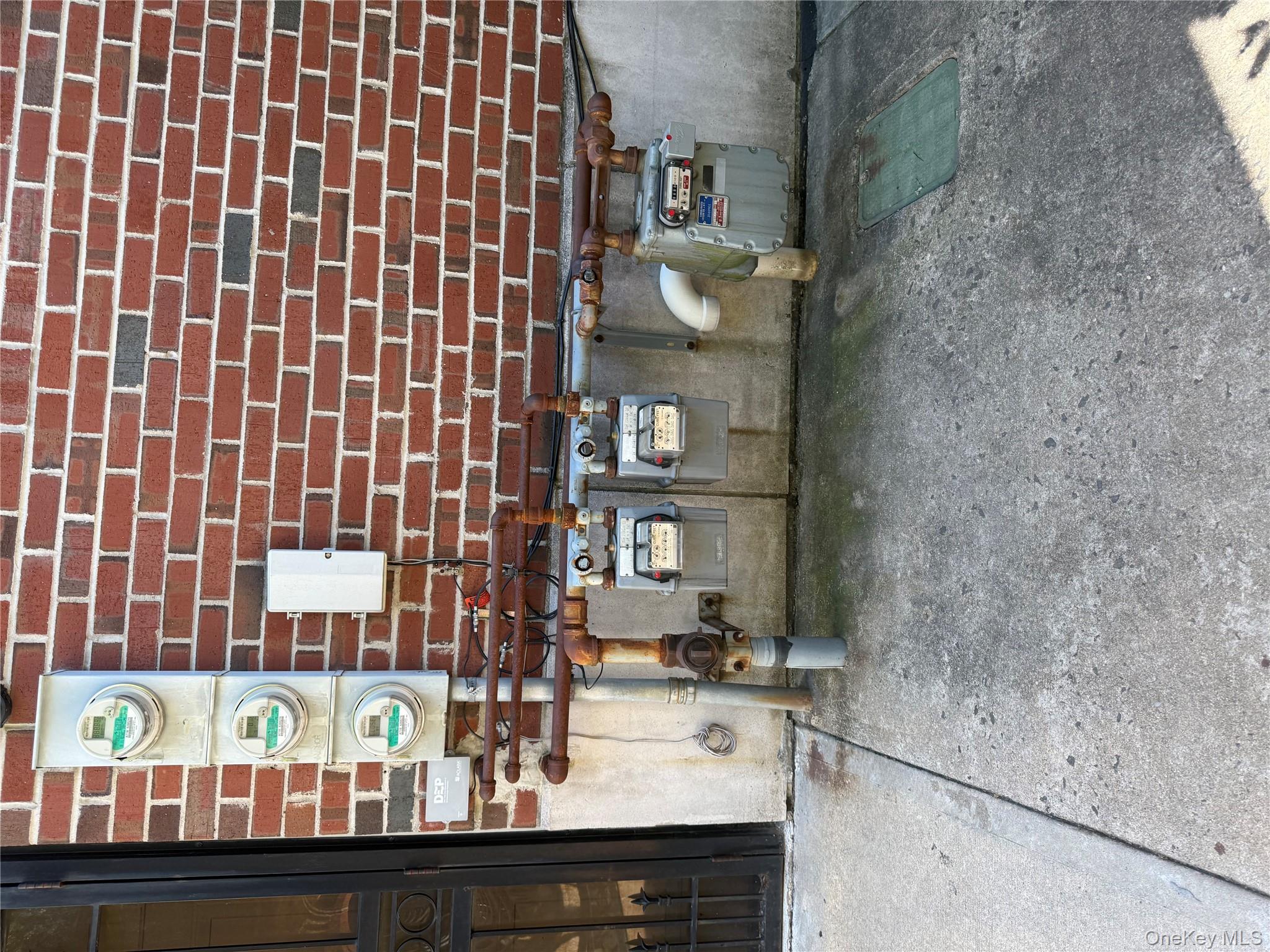 #3 photo, 1398 Fulton Avenue, ブロンクス区 Bronx , NY 10456