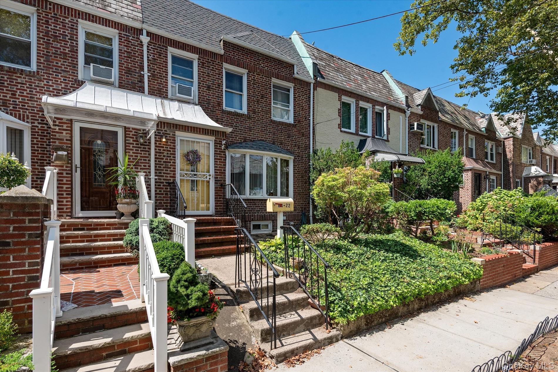 #1 photo, 64-22 79th Street, クイーンズ区 Middle Village , NY 11379