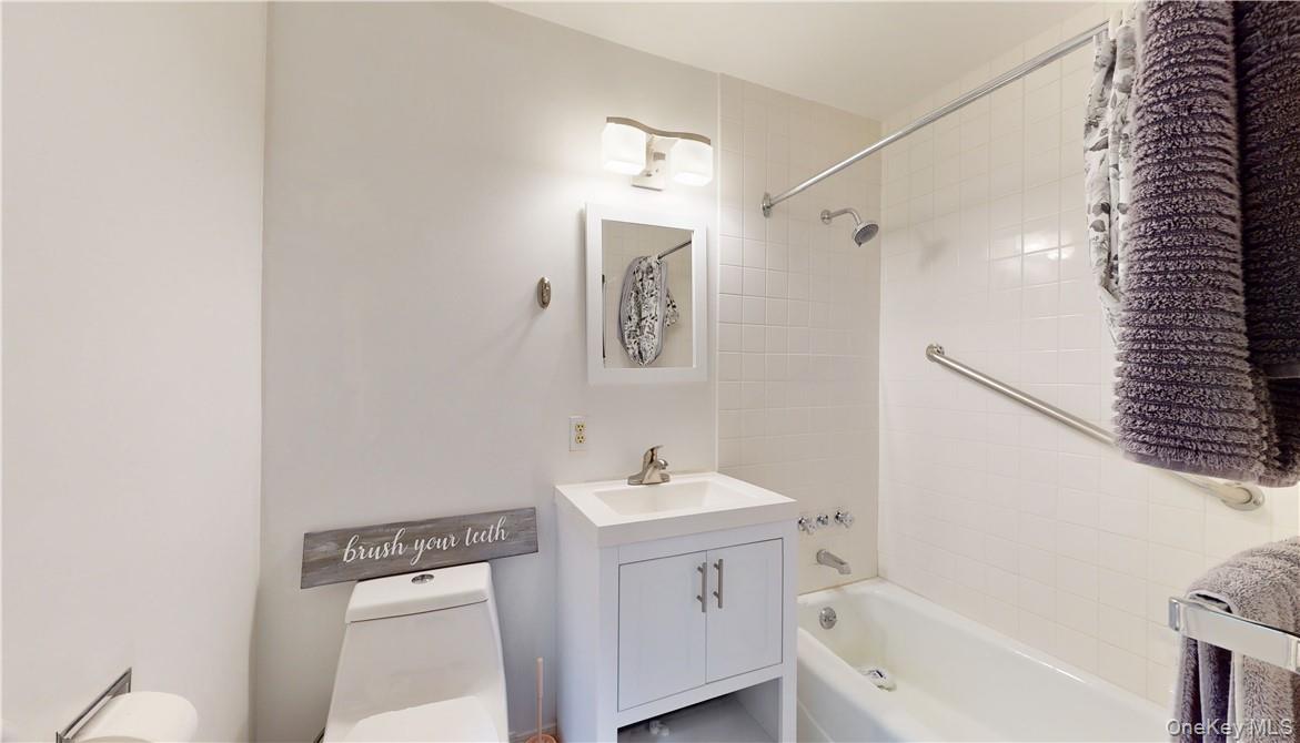 #14 photo, 96 Old Pascack Road, Pearl River , NY 10965